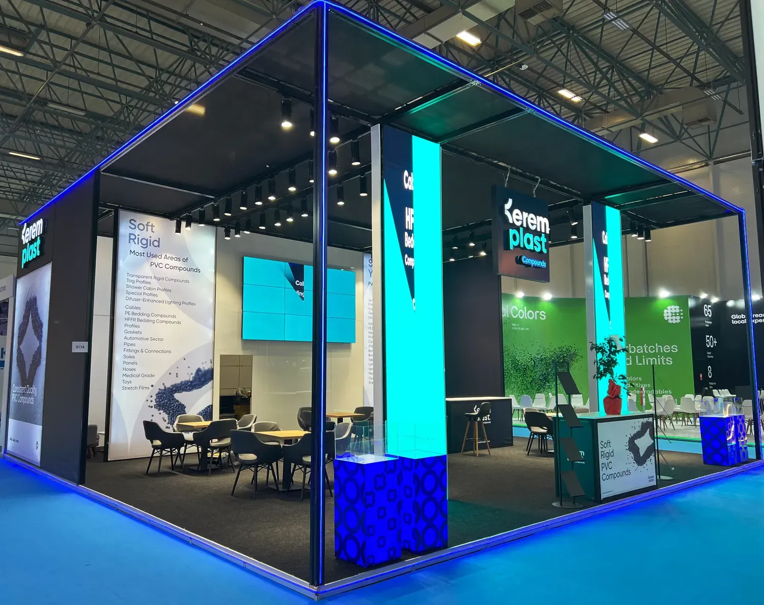 Maxima LightBox ışıklı sistemle hazırlanan Kerem Plast fuar standı