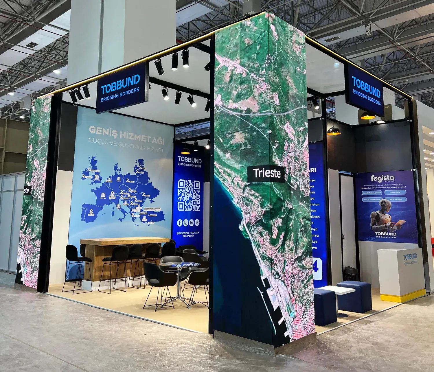 Maxima LightBox ışıklı sistemle hazırlanan TOBBUND fuar standı