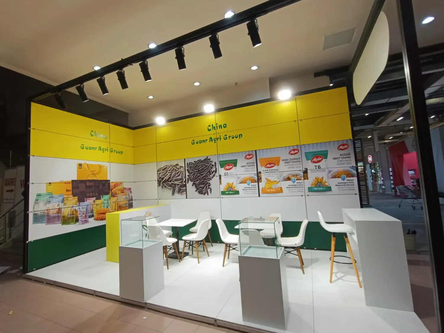 Maxima profil sistemle hazırlanan China Guanr Agri Group fuar standı